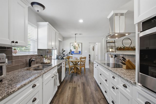 6136 Wrigley Way, Fort Worth, TX 76133