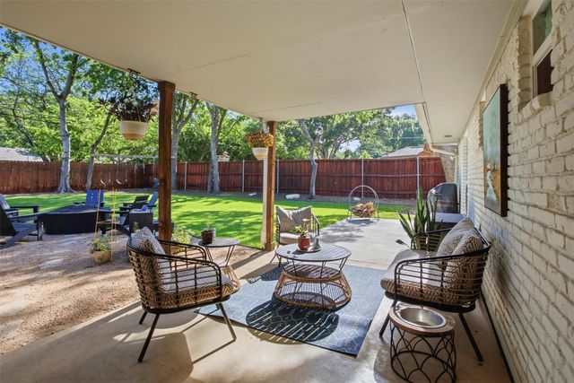 6136 Wrigley Way, Fort Worth, TX 76133