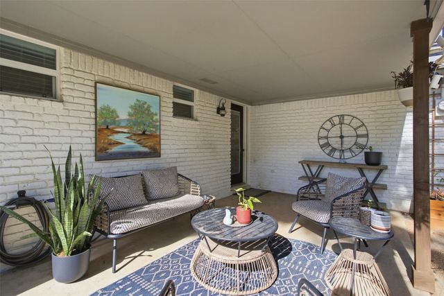 6136 Wrigley Way, Fort Worth, TX 76133