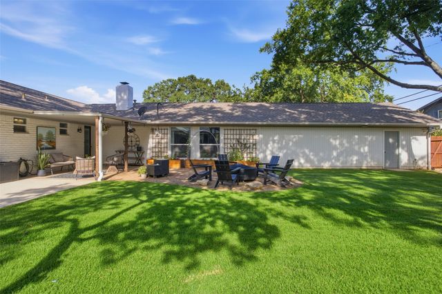 6136 Wrigley Way, Fort Worth, TX 76133