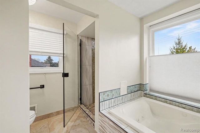 1941 Mapleridge Road, Rochester Hills, MI 48309