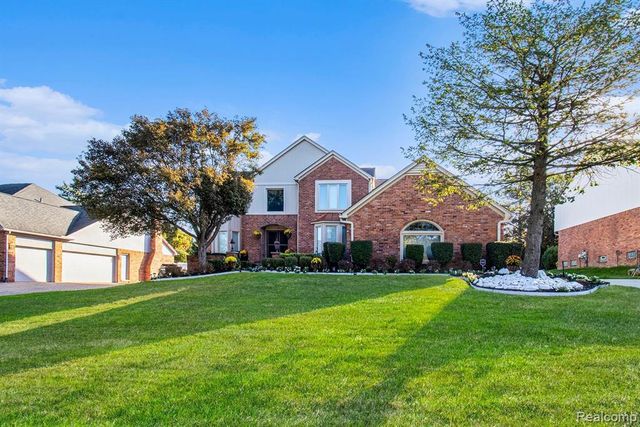 1941 Mapleridge Road, Rochester Hills, MI 48309