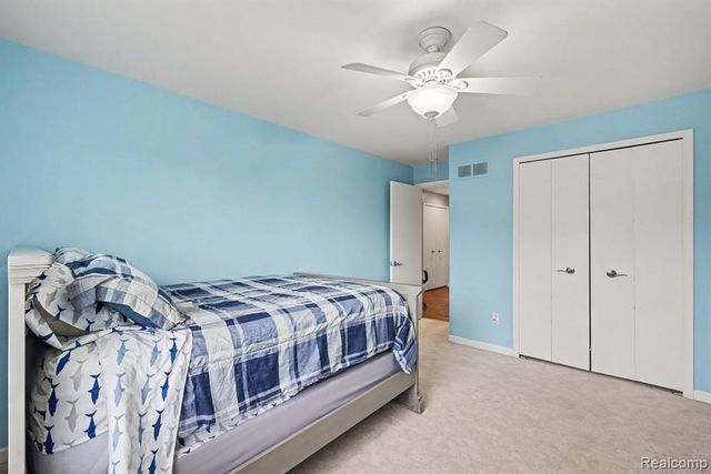 1941 Mapleridge Road, Rochester Hills, MI 48309