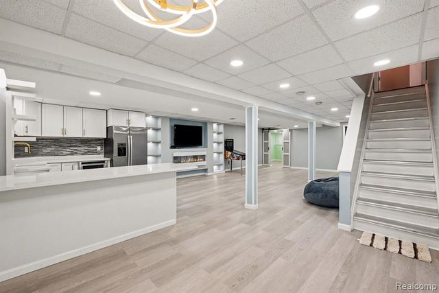 1941 Mapleridge Road, Rochester Hills, MI 48309