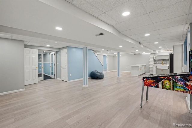 1941 Mapleridge Road, Rochester Hills, MI 48309