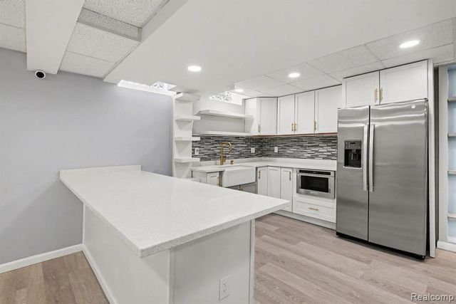 1941 Mapleridge Road, Rochester Hills, MI 48309