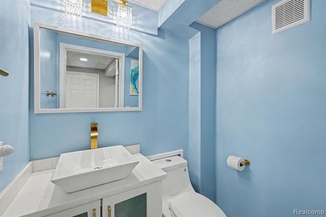 1941 Mapleridge Road, Rochester Hills, MI 48309