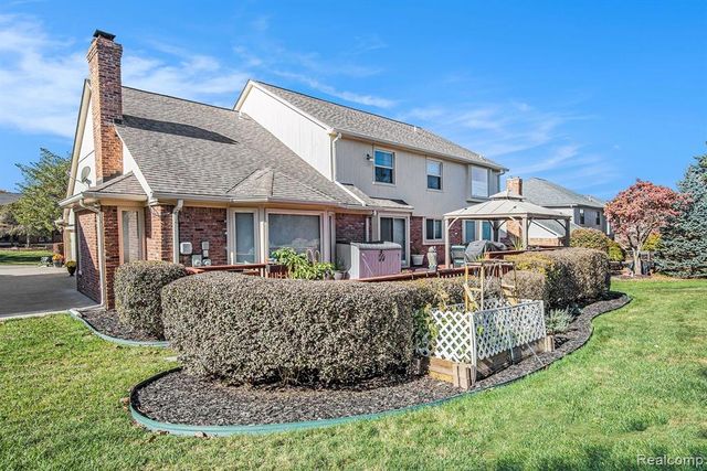 1941 Mapleridge Road, Rochester Hills, MI 48309