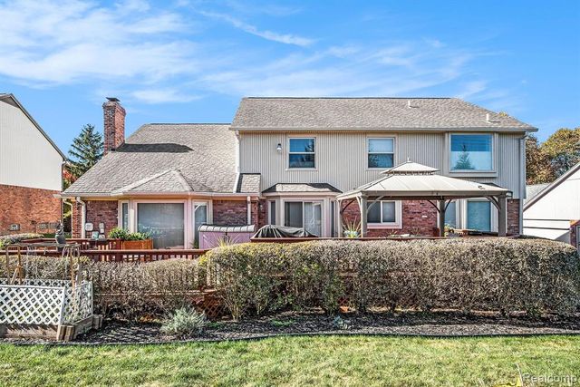 1941 Mapleridge Road, Rochester Hills, MI 48309