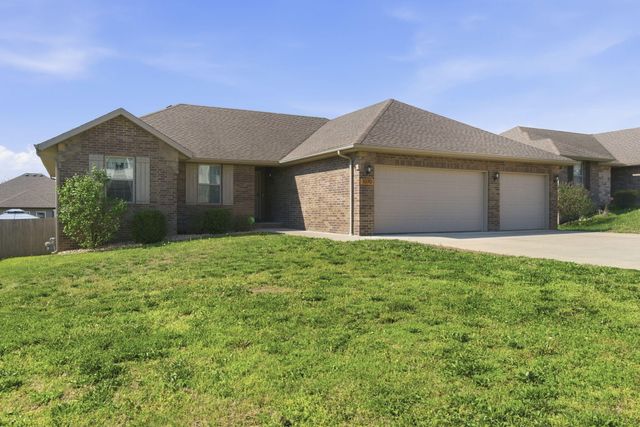 1070 E Lakota Street, Nixa, MO 65714