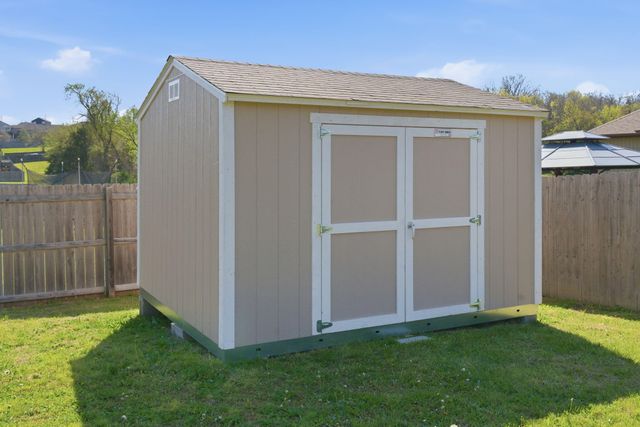 1070 E Lakota Street, Nixa, MO 65714