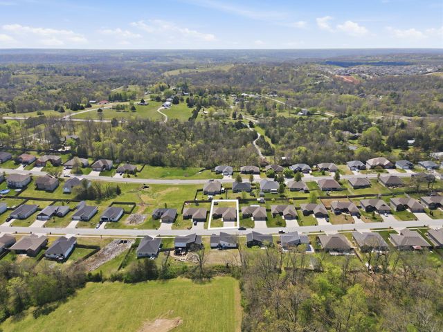 1070 E Lakota Street, Nixa, MO 65714