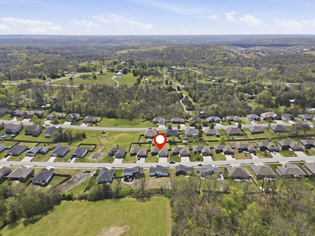 1070 E Lakota Street, Nixa, MO 65714