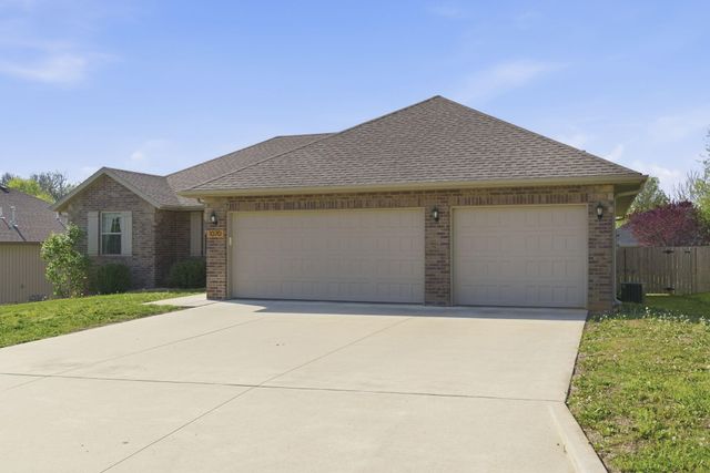 1070 E Lakota Street, Nixa, MO 65714