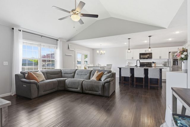 1070 E Lakota Street, Nixa, MO 65714