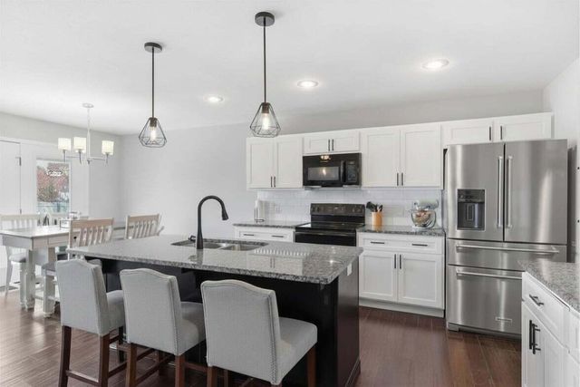 1070 E Lakota Street, Nixa, MO 65714