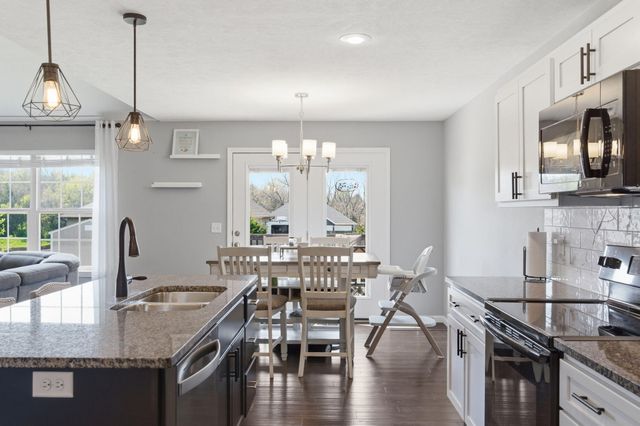 1070 E Lakota Street, Nixa, MO 65714