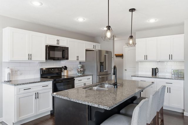 1070 E Lakota Street, Nixa, MO 65714