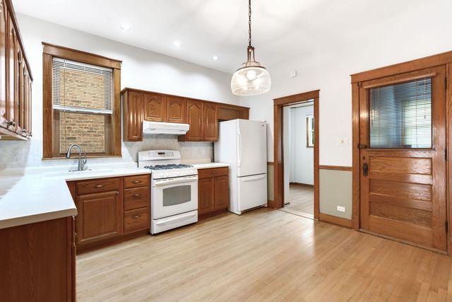2630 N Sacramento Avenue 1, Chicago, IL 60647