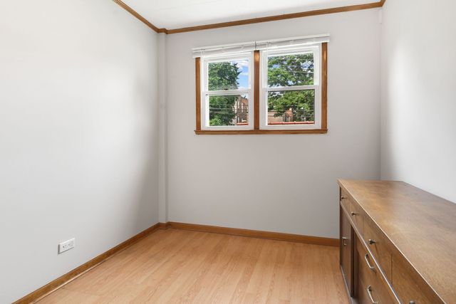 2630 N Sacramento Avenue 1, Chicago, IL 60647