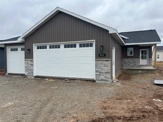 3727 E CALLALILLY LANE, Appleton, WI 54913