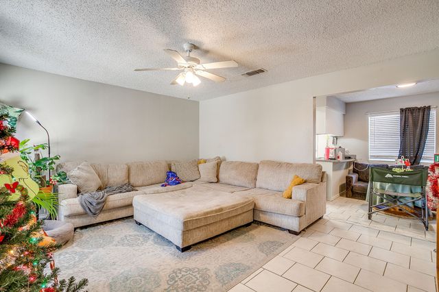 820 Ash Street, Burleson, TX 76028