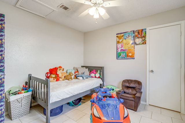 820 Ash Street, Burleson, TX 76028