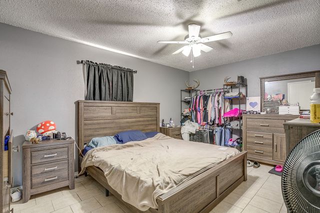 820 Ash Street, Burleson, TX 76028