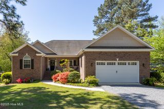 95 Glen Cove Lane, West End, NC 27376