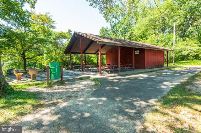 3009 MARSHALL ST, Falls Church, VA 22042