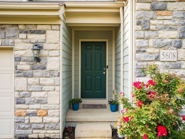 5608 Maple Dell Court, Hilliard, OH 43026