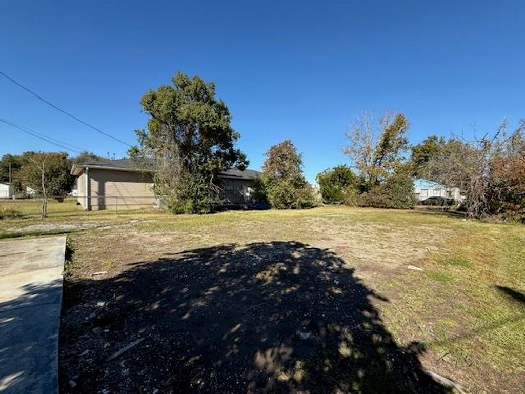 2620 Isaac St, Houma, LA 70363