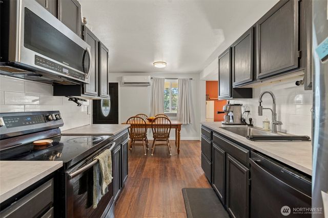 1405 S 27th Street, Mount Vernon, WA 98274
