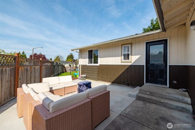 1405 S 27th Street, Mount Vernon, WA 98274