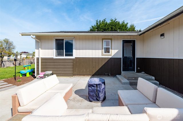 1405 S 27th Street, Mount Vernon, WA 98274