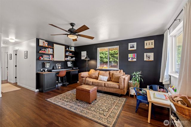 1405 S 27th Street, Mount Vernon, WA 98274