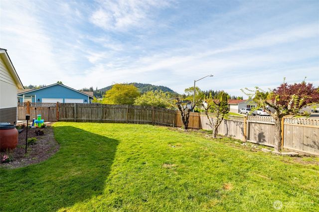 1405 S 27th Street, Mount Vernon, WA 98274