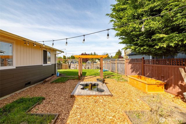 1405 S 27th Street, Mount Vernon, WA 98274