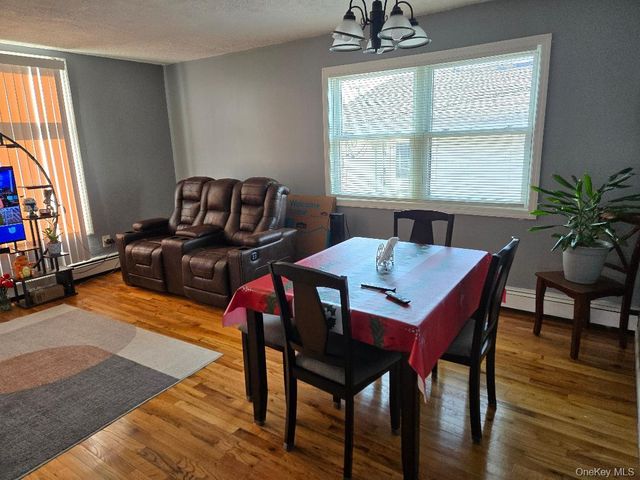 1005 Broadway, Westbury, NY 11590