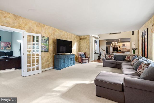 63 WOODSIDE LN, New Hope, PA 18938