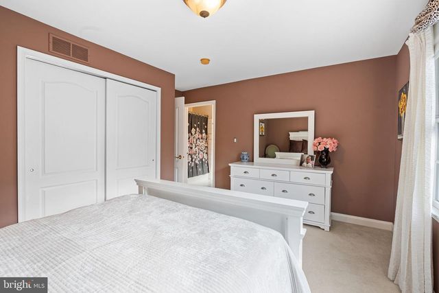 63 WOODSIDE LN, New Hope, PA 18938