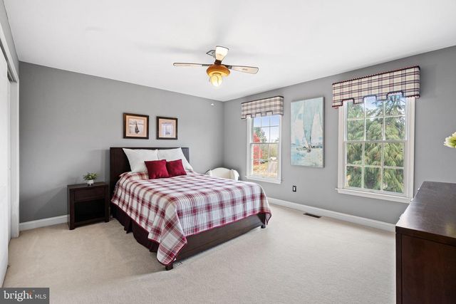 63 WOODSIDE LN, New Hope, PA 18938