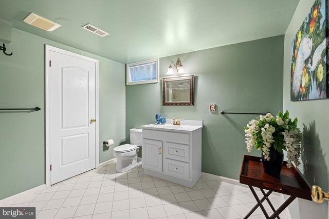 63 WOODSIDE LN, New Hope, PA 18938