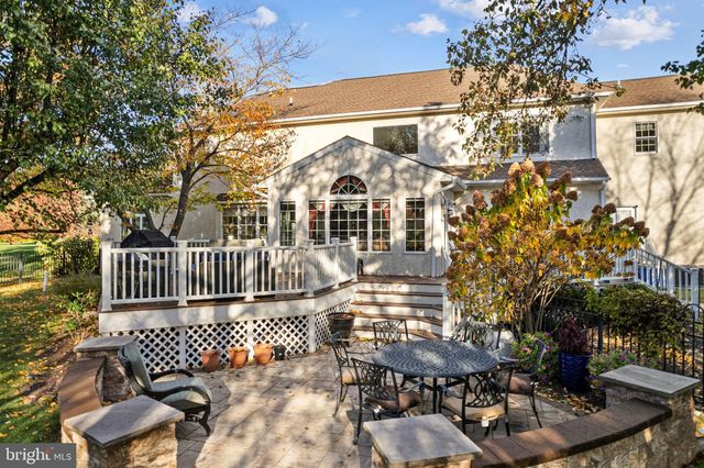 63 WOODSIDE LN, New Hope, PA 18938