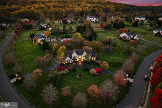 63 WOODSIDE LN, New Hope, PA 18938