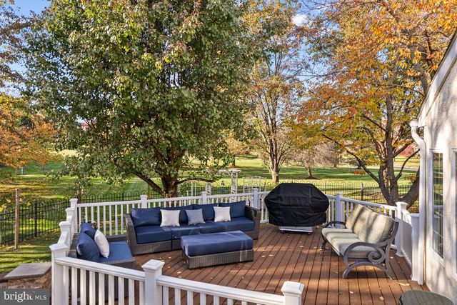 63 WOODSIDE LN, New Hope, PA 18938