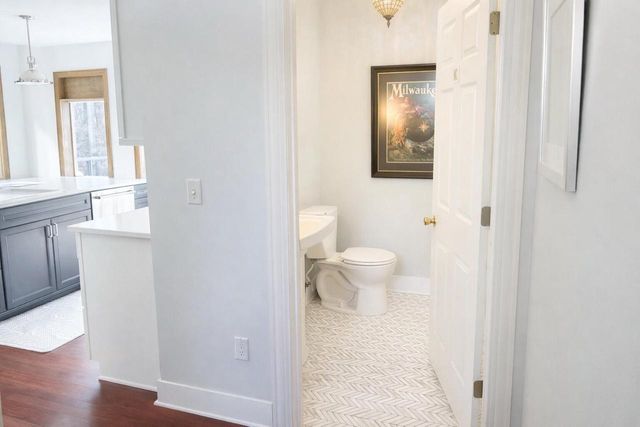 101 W Vine STREET, Milwaukee, WI 53212