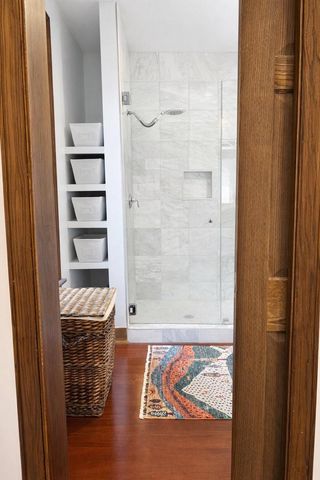 101 W Vine STREET, Milwaukee, WI 53212