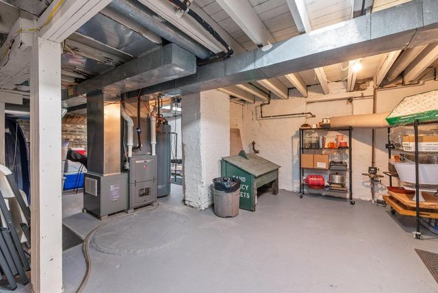 101 W Vine STREET, Milwaukee, WI 53212