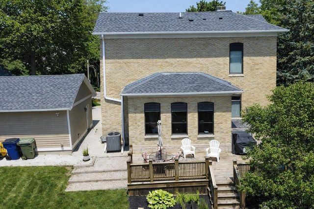 101 W Vine STREET, Milwaukee, WI 53212